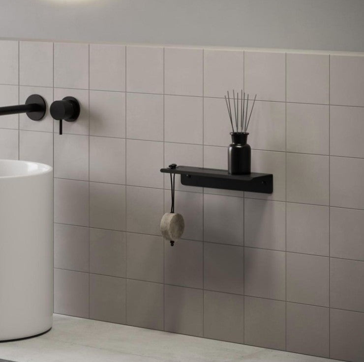 Lumar Edge Shelf with Hooks